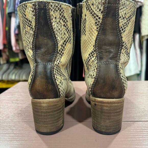 Freebird Snake Cavalier Size 6 - Picture 5 of 7